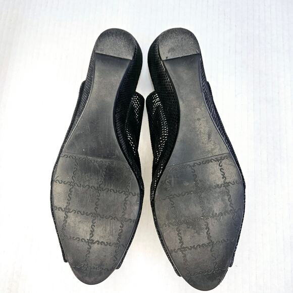 Vaneli Black Slingback Peep Toe Wedge Heel Adjustable Buckled Strap Size 8N - Picture 5 of 13